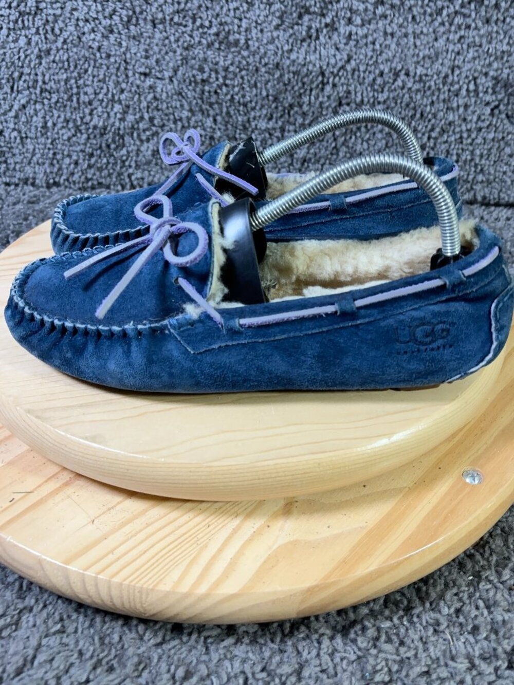 UGG Dakota Moccasin Slippers Womens Size 10 Blue Suede Sheepskin Shearling Lined